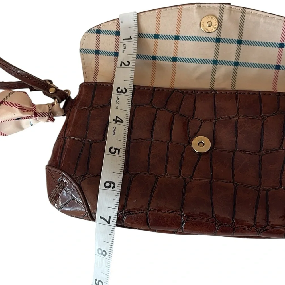 Liz Claiborne Vintage brown crocodile print wristlet with cloth tie accent,